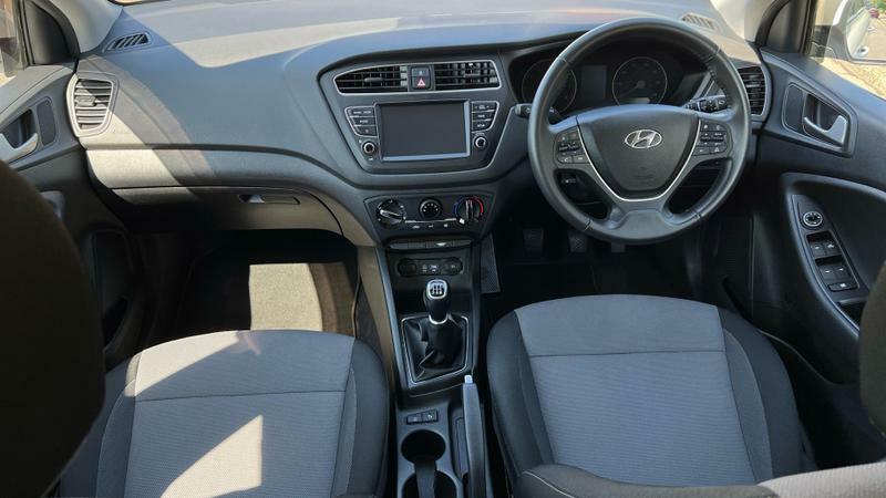 Compare Hyundai I20 1.2 Se Launch Edition Hatchback HN70YCV White