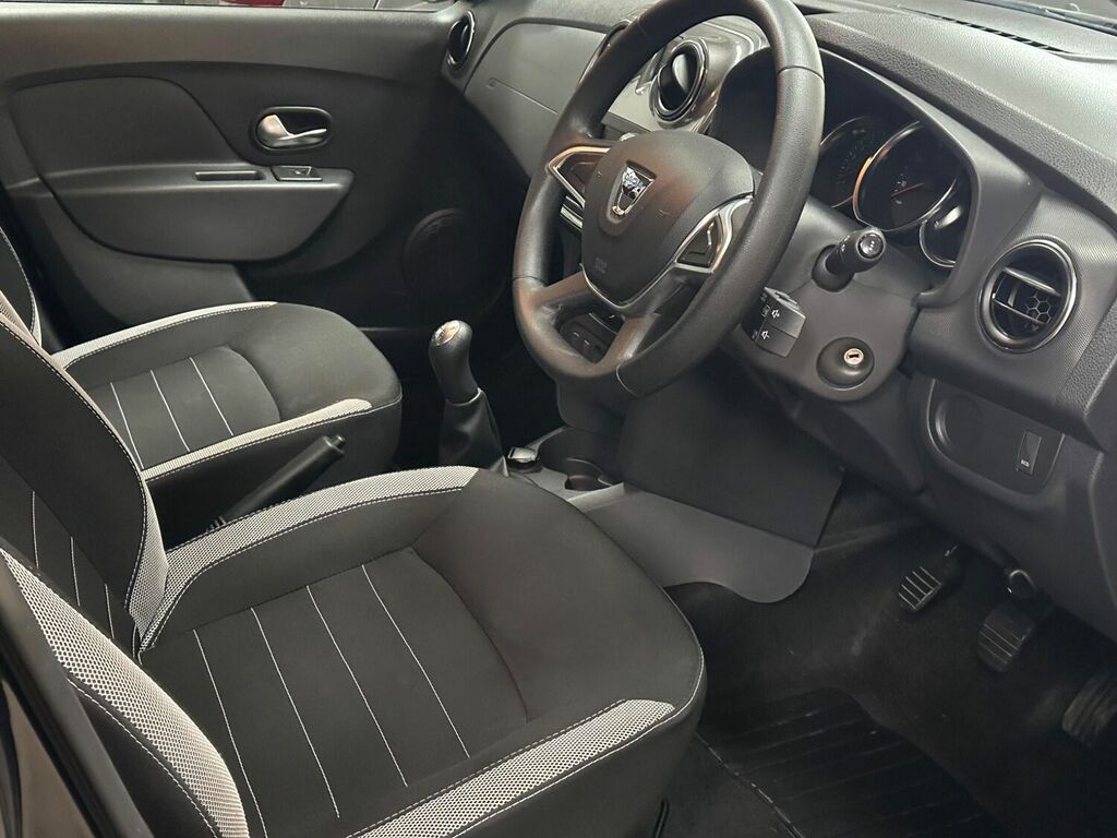 Compare Dacia Sandero Stepway Hatchback 0.9 Tce Essential Euro 6 Ss 2019 HG19DHK Grey