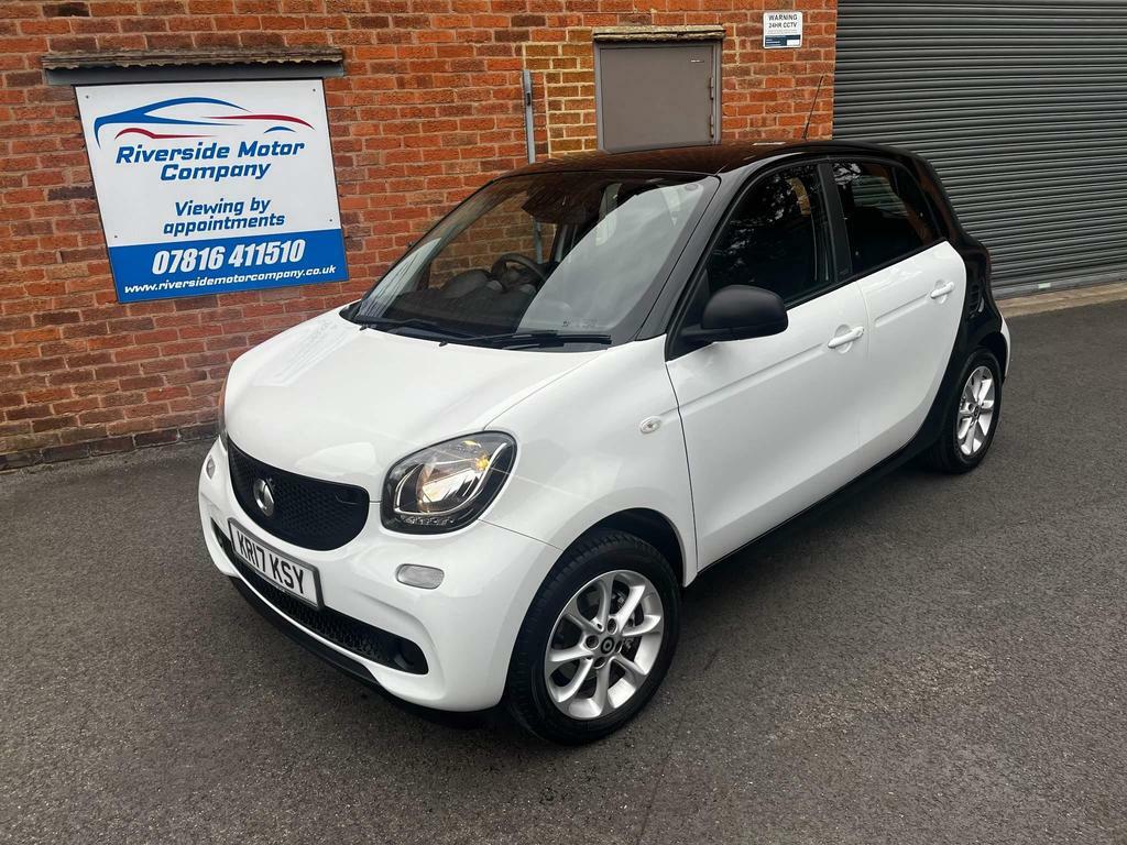 Compare Smart Forfour 1.0 Passion Euro 6 Ss KR17KSY White