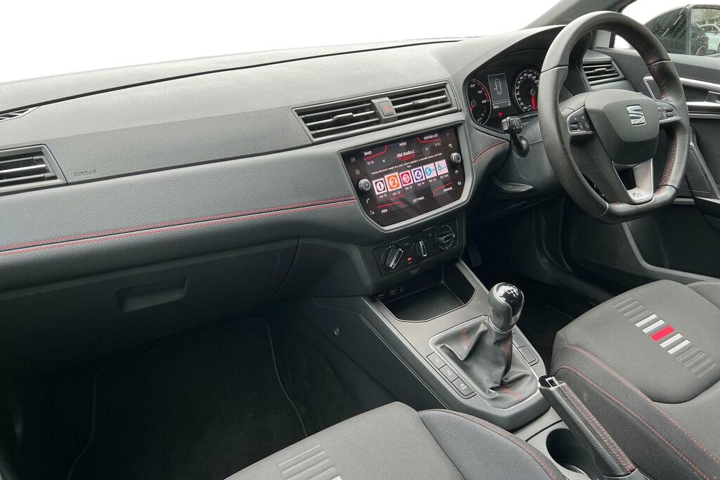 Compare Seat Ibiza 1.0 Tsi 95Ps Fr 5-Door FL70JUU White