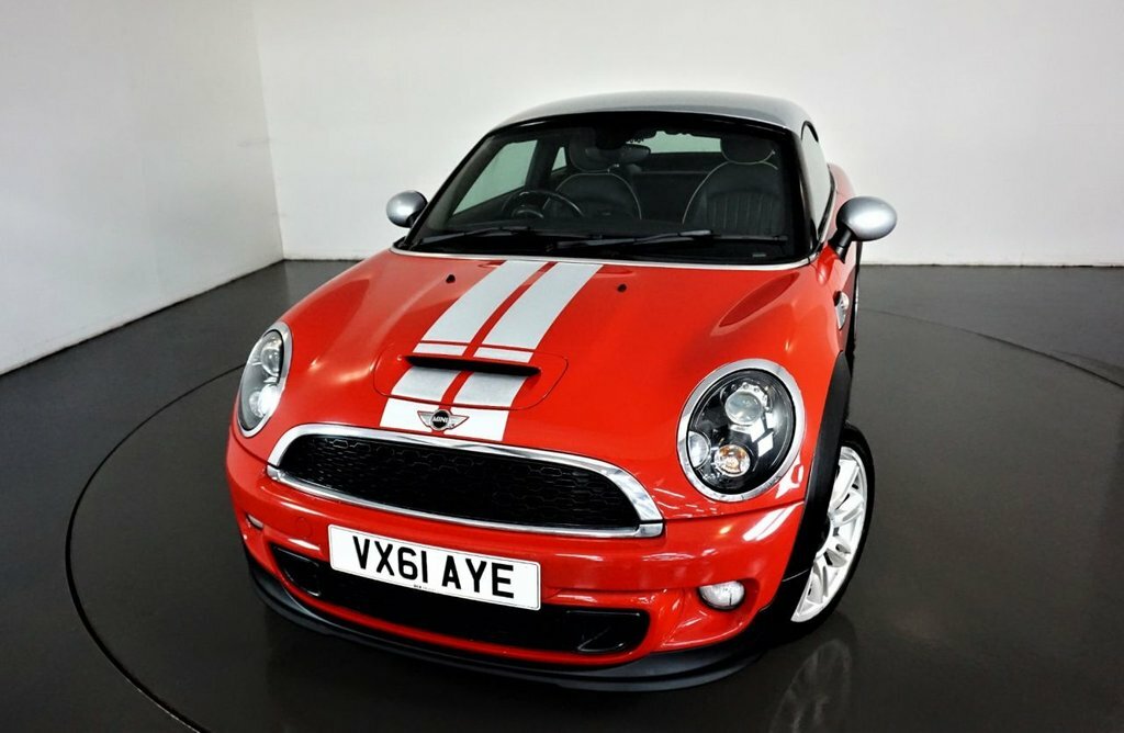Compare Mini Coupe 2.0 Cooper Sd 2D-carbon Black Leather-multifunctio VX61AYE Red