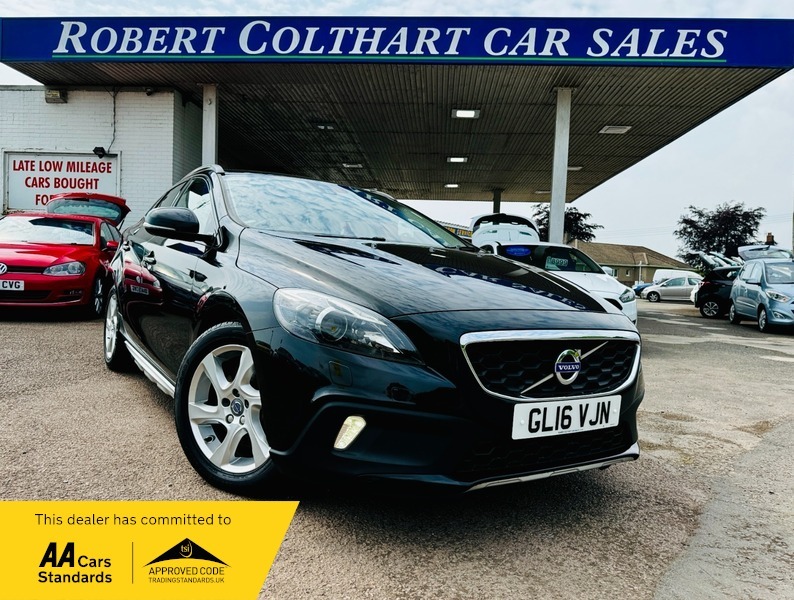 Volvo V40 Cross Country D2 Cross Country Lux Black #1