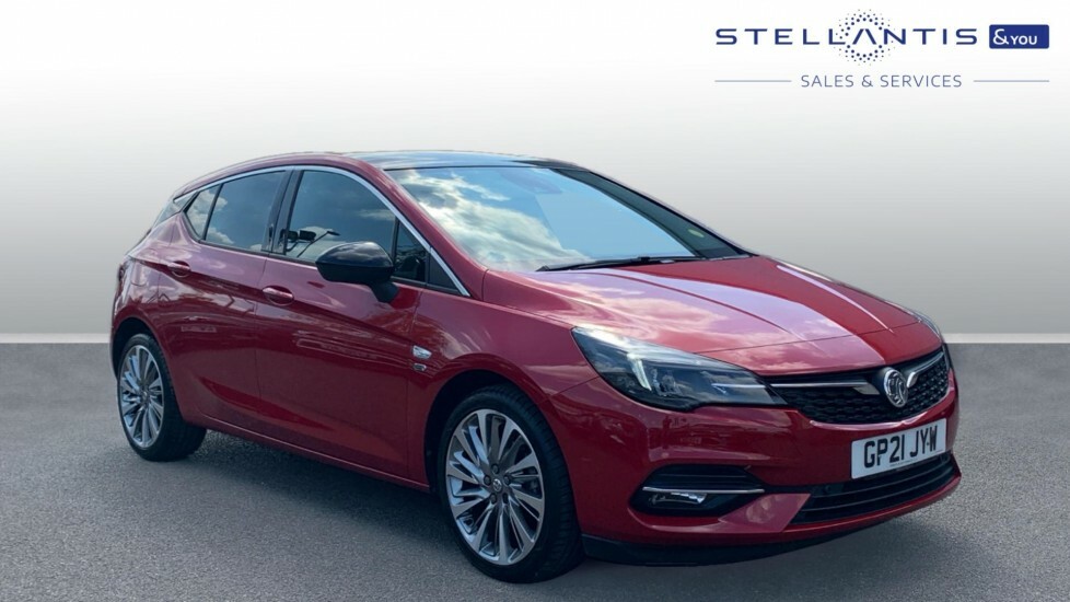 Compare Vauxhall Astra 1.5 Turbo D Griffin Edition Euro 6 Ss GP21JYW 
