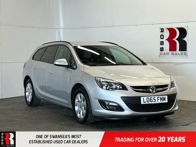 Compare Vauxhall Astra 1.6 Design 115 Bhp LO65FMM Silver