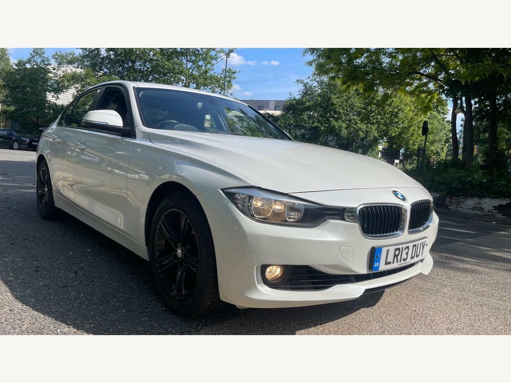 Compare BMW 3 Series 2.0 320I Se Xdrive Euro 6 Ss LR13DUY White