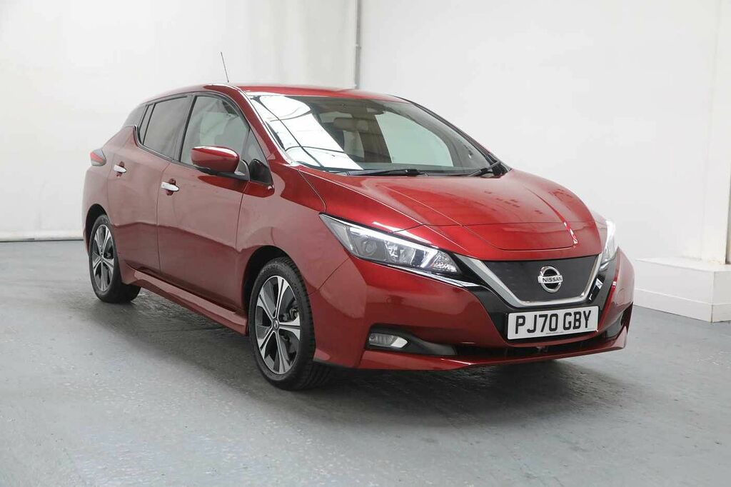 Compare Nissan Leaf N-connecta 40Kwh PJ70GBY Red