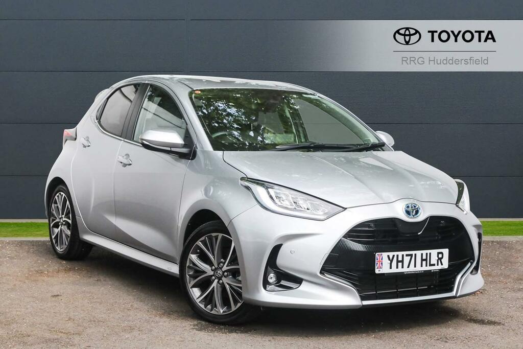 Compare Toyota Yaris 1.5 Vvt-h Excel E-cvt Euro 6 Ss YH71HLR Silver