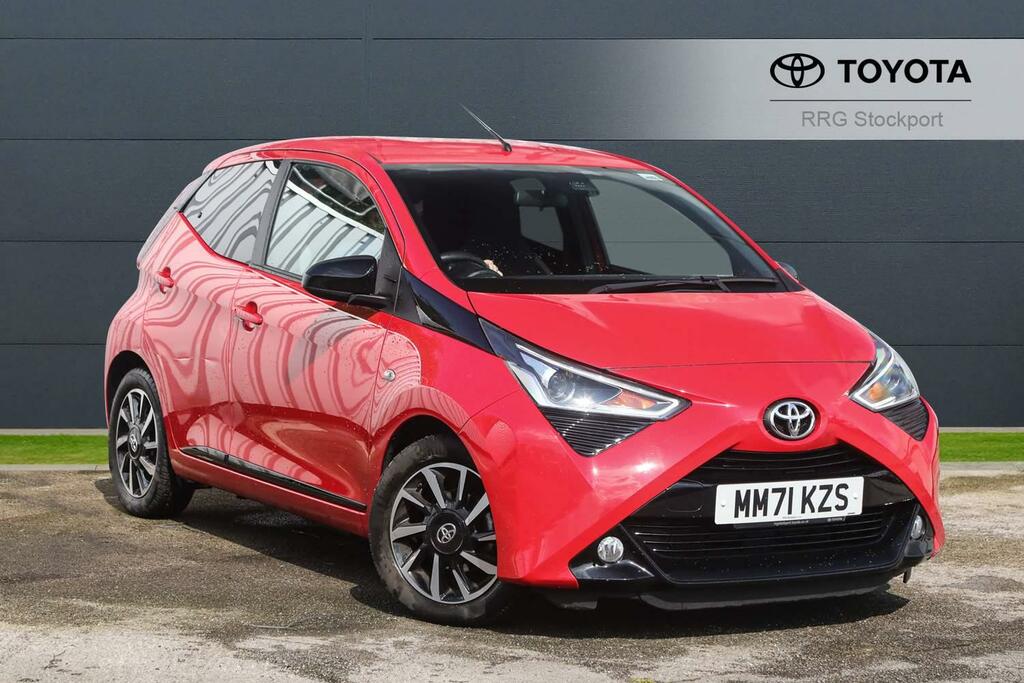 Compare Toyota Aygo 1.0 Vvt-i X-trend Euro 6 Ss MM71KZS Red