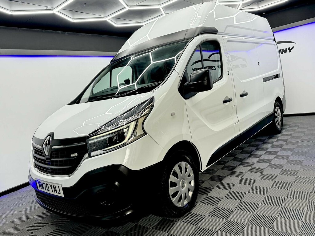 Compare Renault Trafic 2.0 Dci Energy 30 Business Lwb High Roof Euro 6 MM70YNJ White
