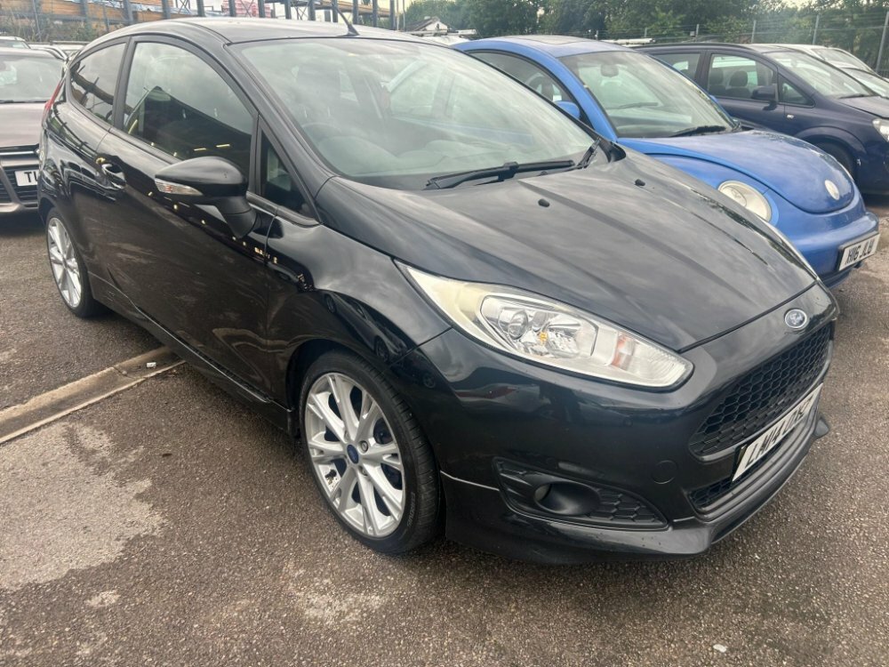 Compare Ford Fiesta 1.0T Ecoboost Zetec S Euro 5 Ss LM14OXZ Black