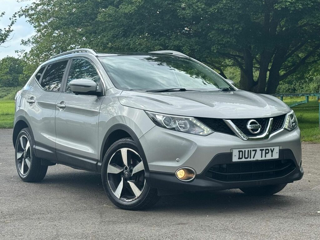 Compare Nissan Qashqai Suv 1.2 Dig-t N-connecta 2Wd Euro 6 Ss 201 DU17TPY Silver