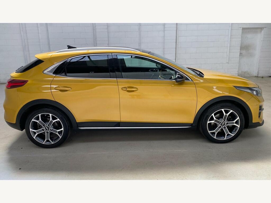 Compare Kia Xceed 1.4 T-gdi First Edition Dct Euro 6 Ss 5D... 202 AO20YTR Yellow