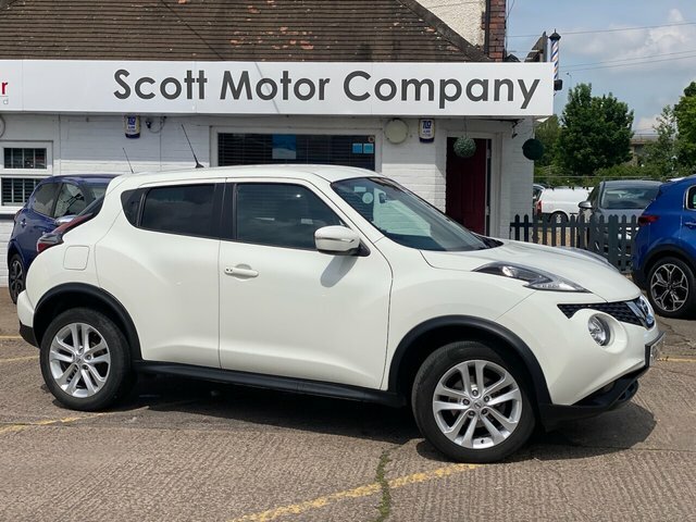 Compare Nissan Juke 1.2 N-connecta Dig-t 115 Bhp FG67KWY White
