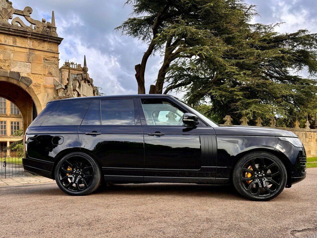 Compare Land Rover Range Rover 2019 69 P400 FM69ZPG 