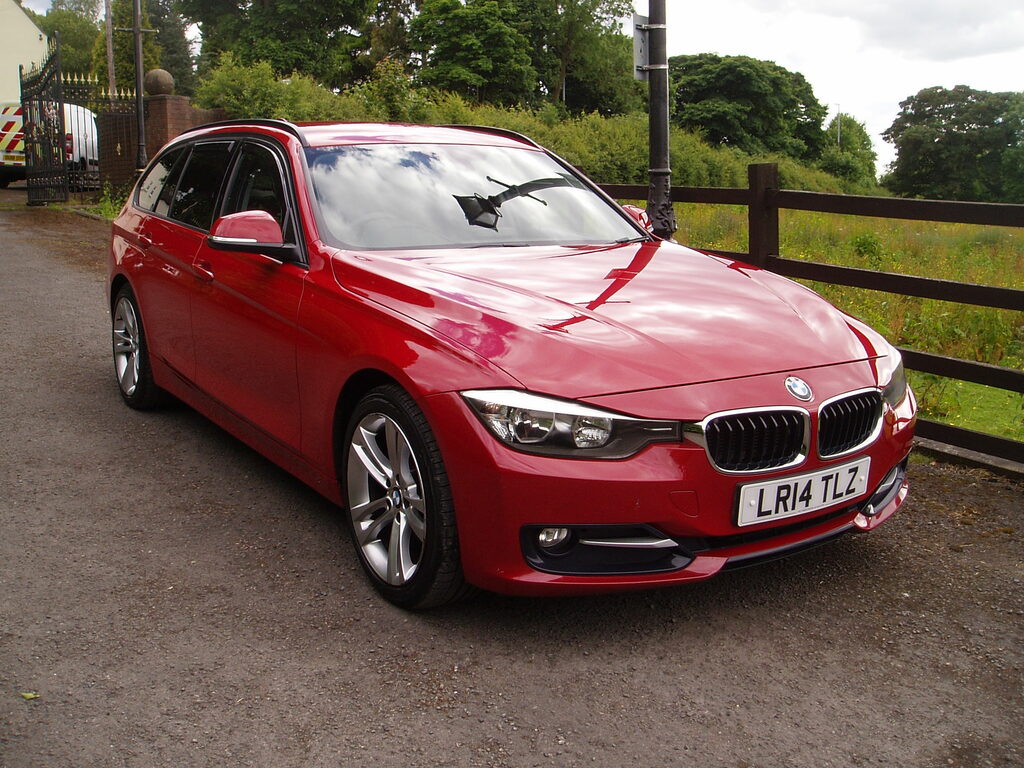Compare BMW 3 Series Sport Touring LR14TLZ Red