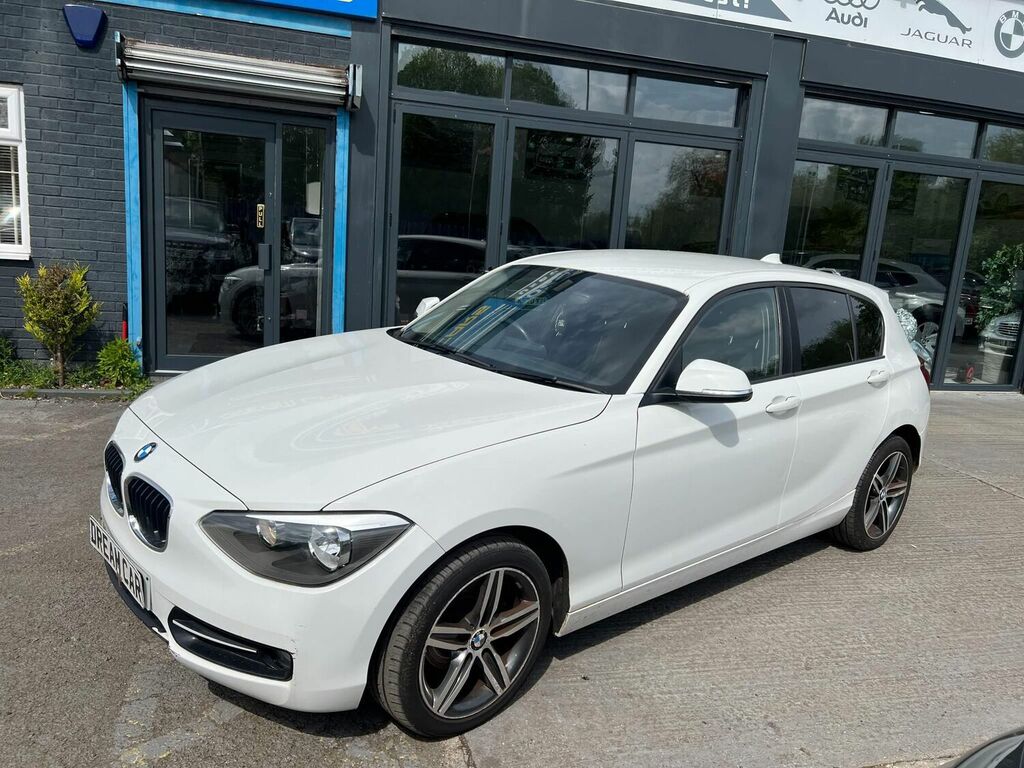 Compare BMW 1 Series Hatchback 2.0 116D Sport Euro 5 Ss 201363 MJ63VCD White
