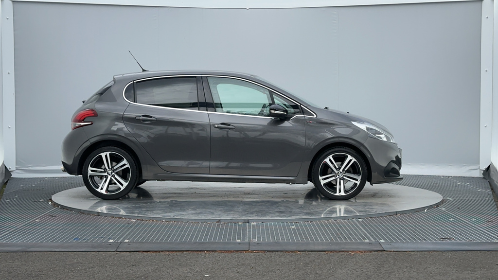 Compare Peugeot 208 Ss Gt Line KO19LXA Grey