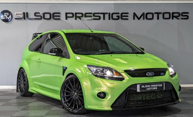 Compare Ford Focus 2.5 Rs 300 Bhp DK59FPC Green