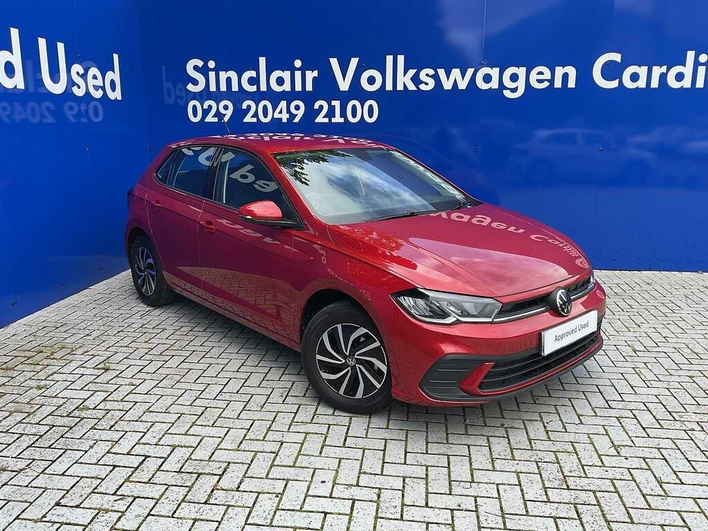 Compare Volkswagen Polo 1.0 Life CF73OBR Red