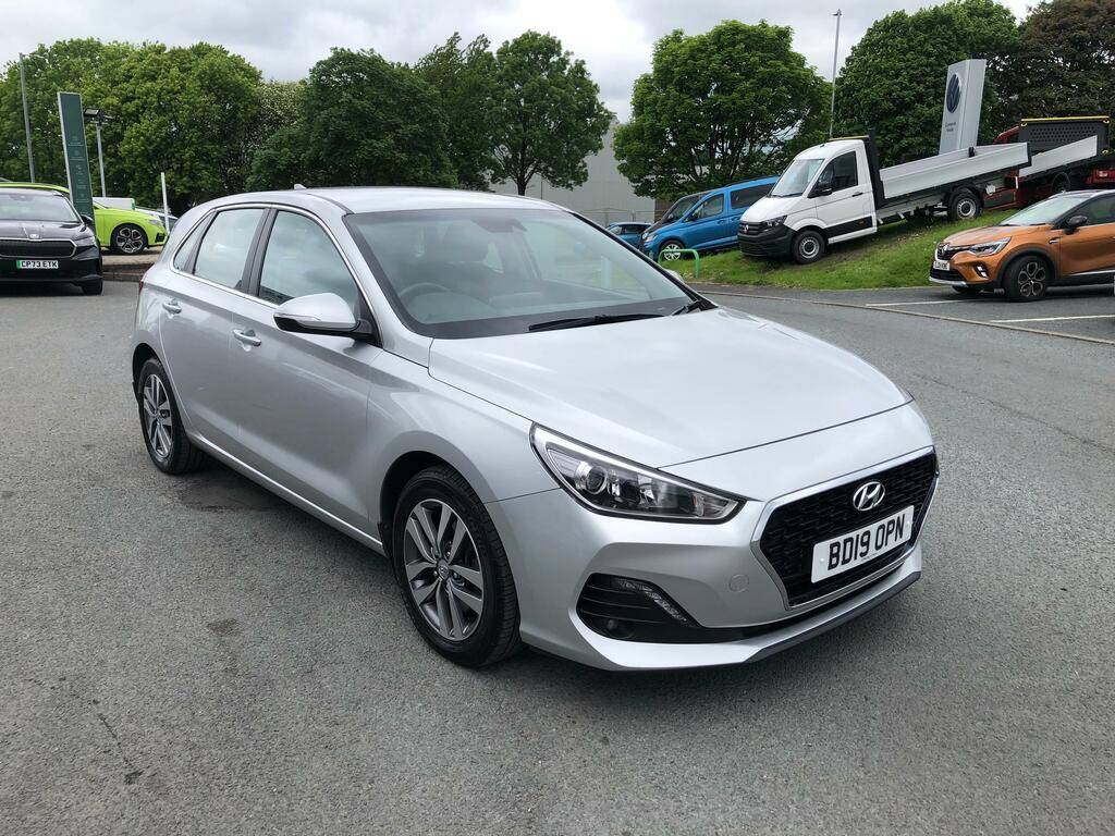 Compare Hyundai I30 T-gdi Se Nav BD19OPN Silver