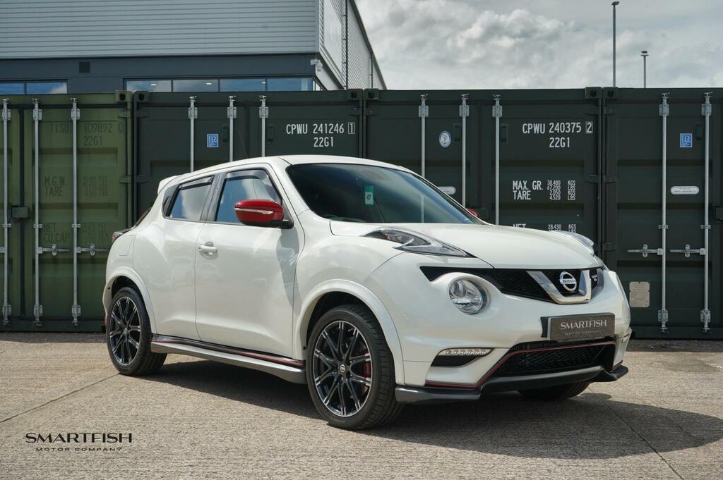 Compare Nissan Juke 1.6 Dig-t Nismo Rs Suv Xtron 4Wd Euro 6  White