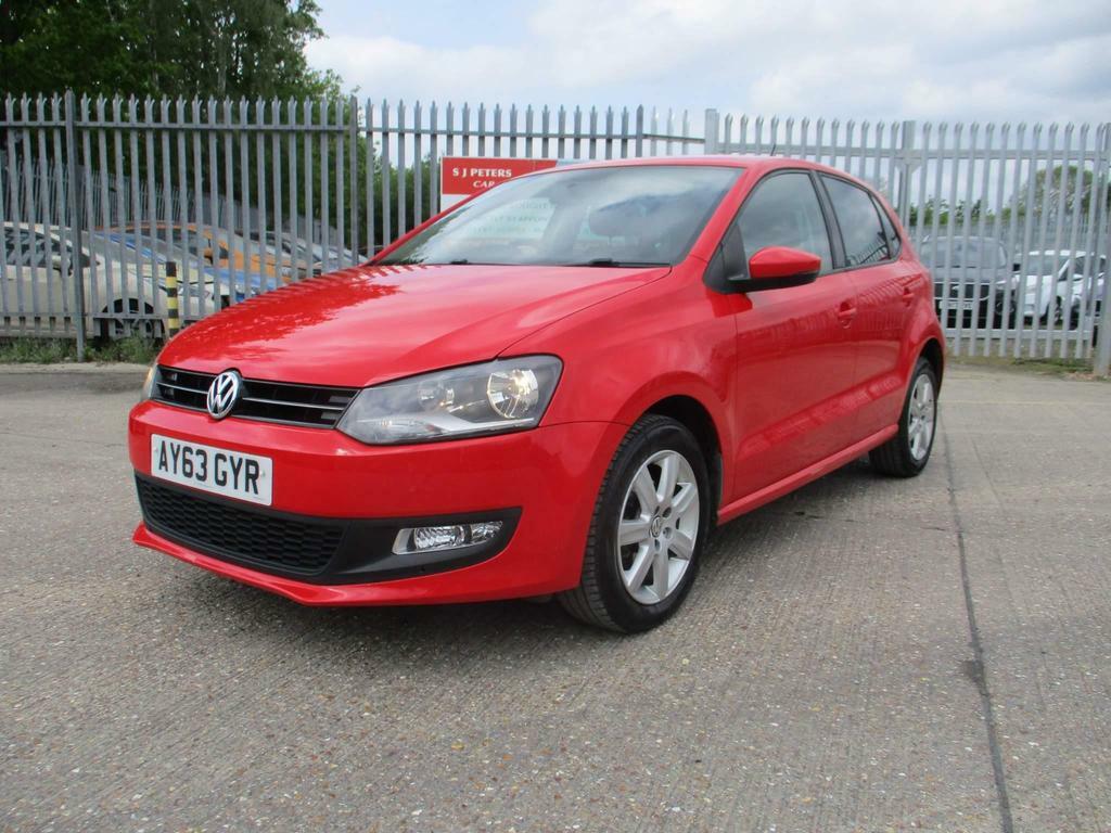Compare Volkswagen Polo 1.4 Match Edition Euro 5 AY63GYR Red