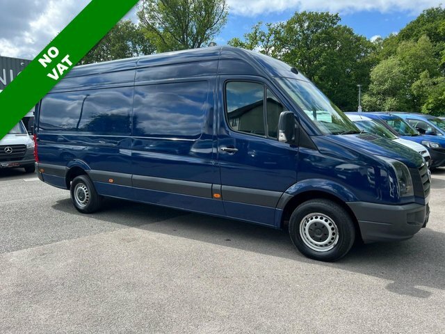 Compare Volkswagen Crafter 2.0 Cr35 Tdi Pv L Bmt 138 Bhp RJ66WPX Blue