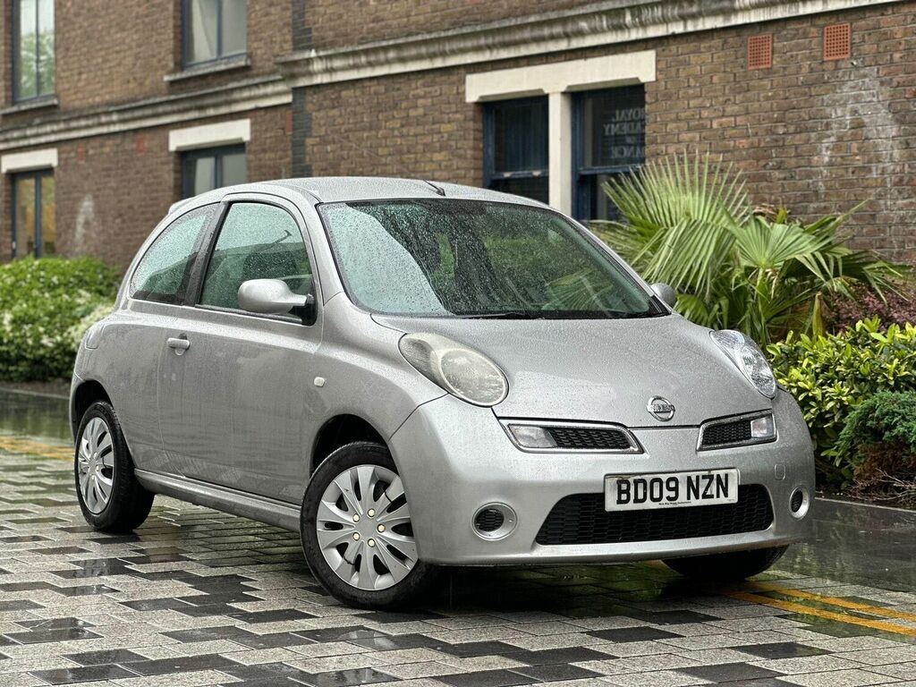 Compare Nissan Micra Hatchback 1.2 BD09NZN Silver