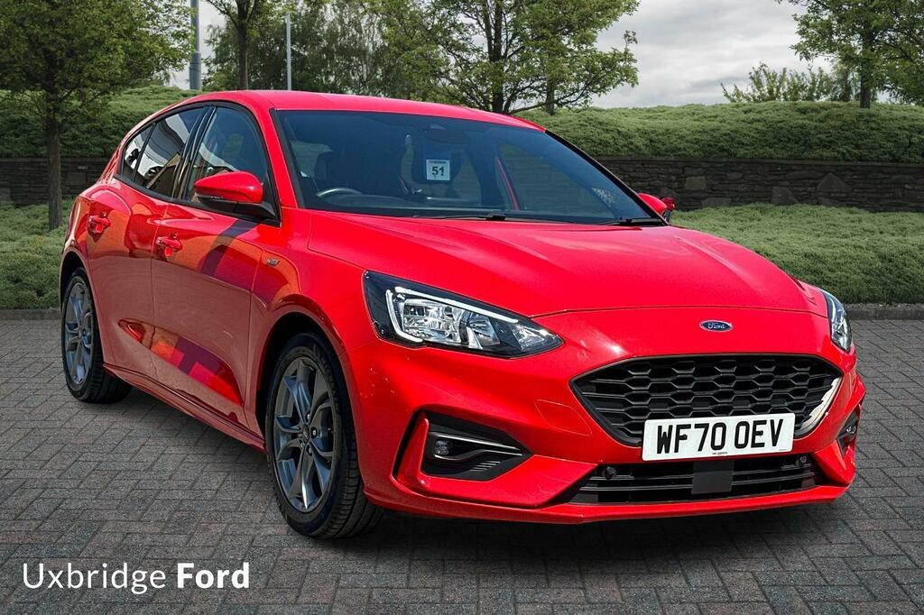 Ford Focus 1.0 Ecoboost 125 St-line Red #1