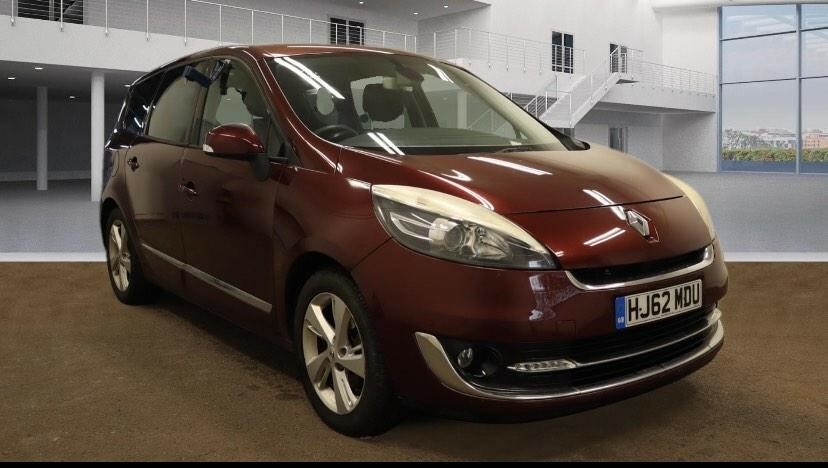 Compare Renault Grand Scenic 1.5 Dci Dynamique Tomtom Euro 5 Ss HJ62MDU Red