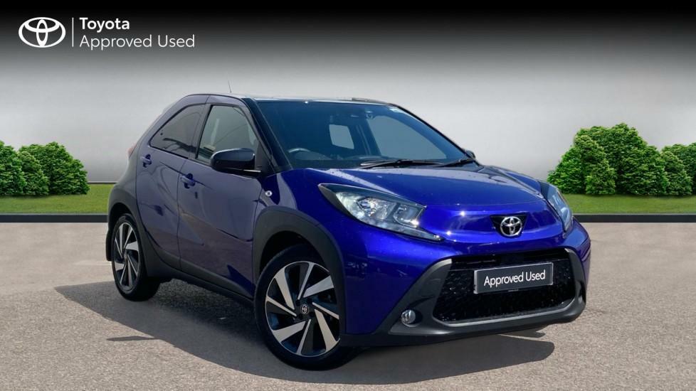 Compare Toyota Aygo X 1.0 Vvt-i Edge X-shift Euro 6 Ss HG23FNF Blue