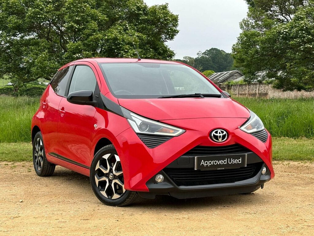 Compare Toyota Aygo 1.0 Vvt-i X-trend X-shift Euro 6 FN19OVK Red