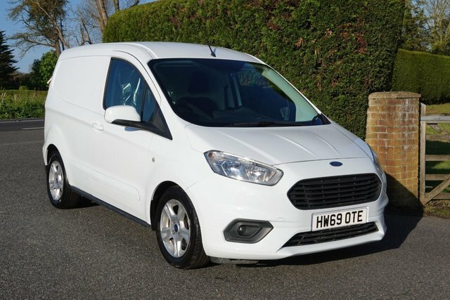 Compare Ford Transit Courier Courier Limited 1.5Tdci 100 Bhp HW69OTE White