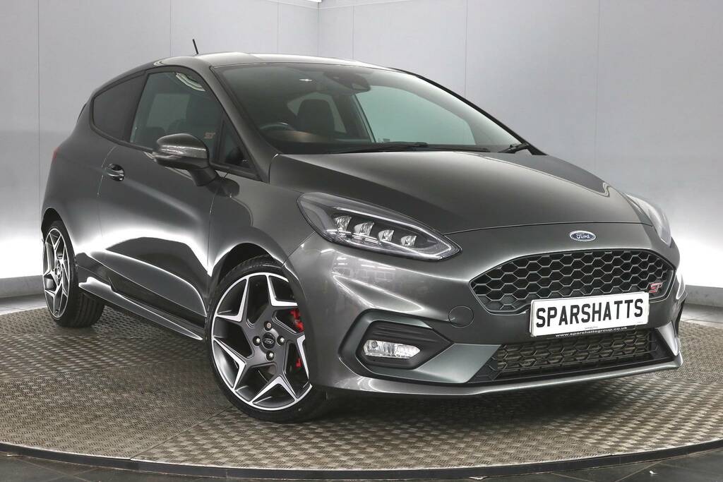 Compare Ford Fiesta T Ecoboost St-2 Euro 6 Ss 200 Ps CE70VHO Grey
