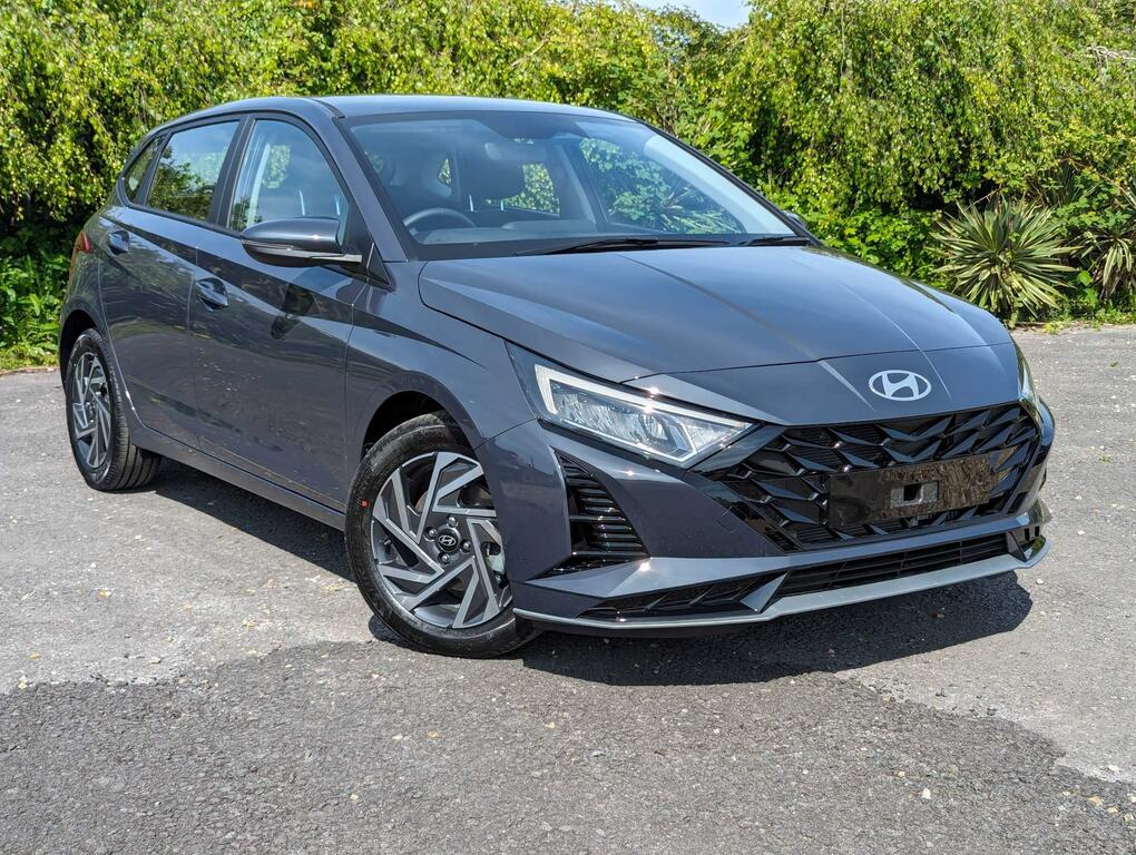Compare Hyundai I20 Advance 1.0T 100Ps 6Mt  Grey