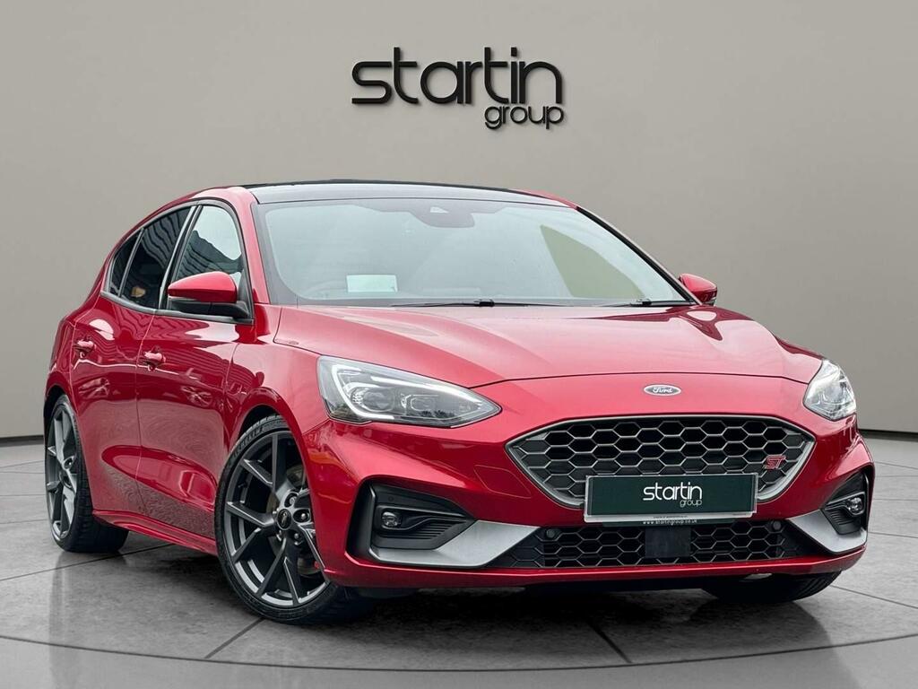 Compare Ford Focus 2.3T Ecoboost St Euro 6 Ss KP22YYO Red