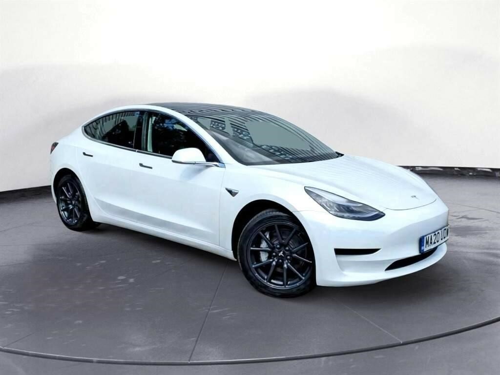 Compare Tesla Model 3 Standard Range Plus Rwd MA20UDW White