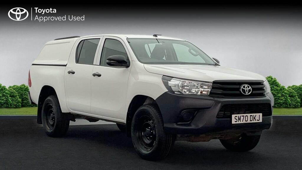 Compare Toyota HILUX 2.4 D-4d Active Double Cab Pickup 4Wd Euro 6 Ss SM70DKJ White