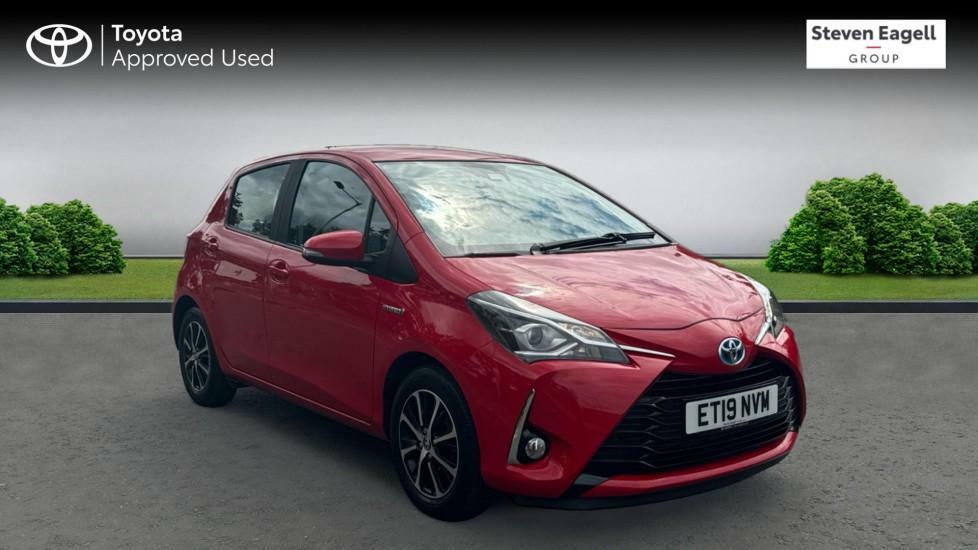 Compare Toyota Yaris Vvt-i Icon Tech ET19NVM Red