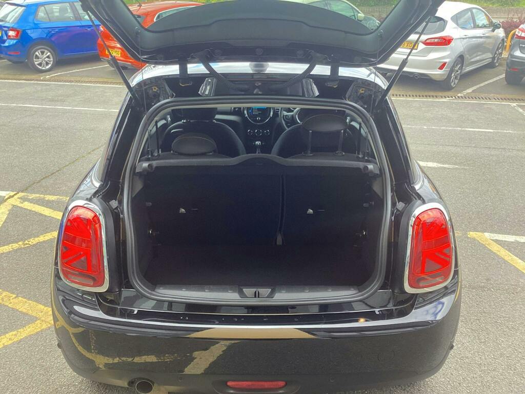 Mini Hatch 1.5 One Black #1