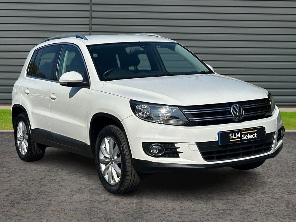 Compare Volkswagen Tiguan 2.0 Match Tdi Bluemotion Technology 4Motion GU15HDN White