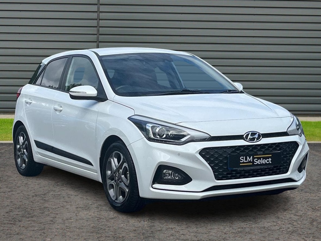 Compare Hyundai I20 1.2 Premium Nav Hatchback GC18FSF White