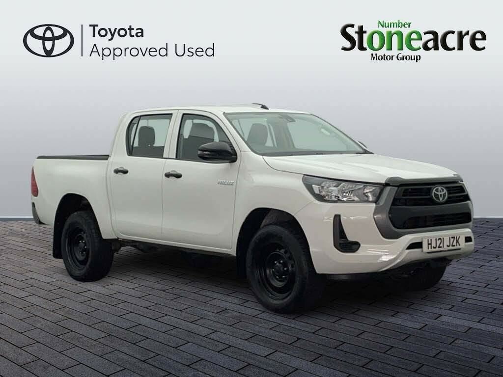 Compare Toyota HILUX 2.4 D-4d Active Double Cab Pickup 4Wd Euro 6 Ss HJ21JZK White