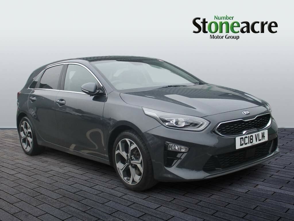 Compare Kia Ceed 1.4 T-gdi First Edition Euro 6 Ss DC18VLM Grey