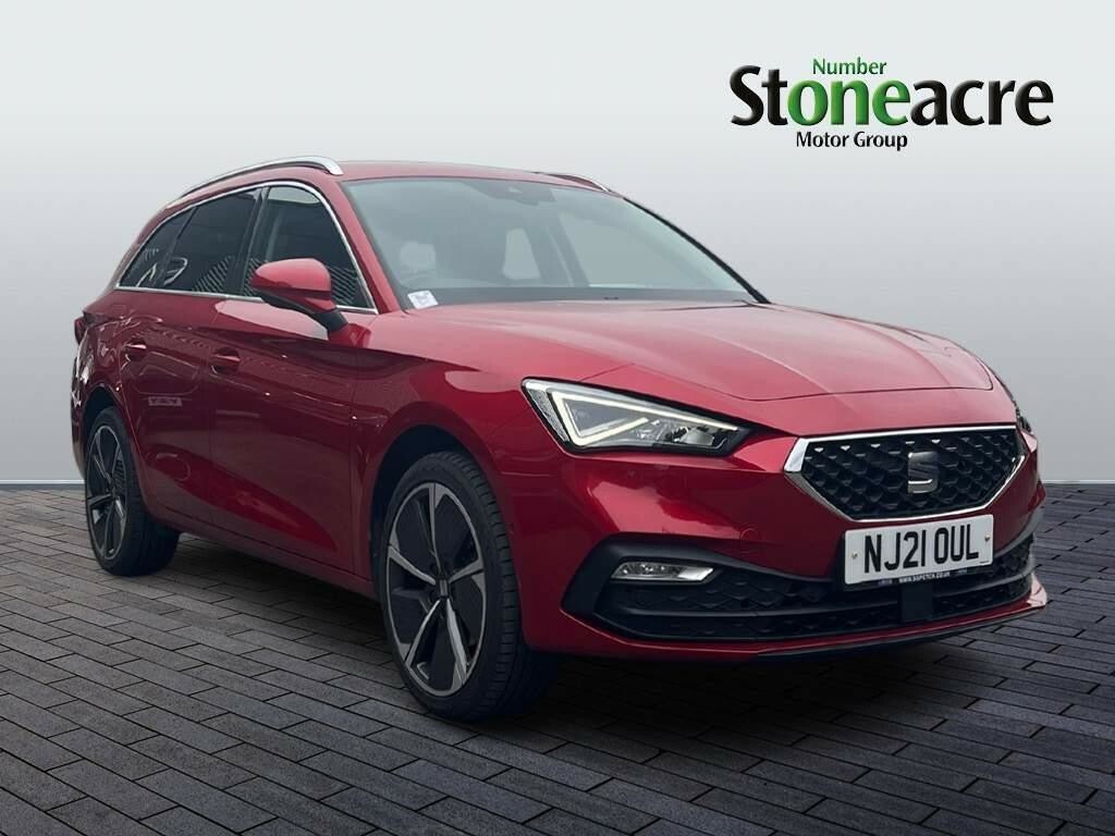Compare Seat Leon 1.5 Etsi Mhev Xcellence Lux Dsg Euro 6 Ss NJ21OUL Red