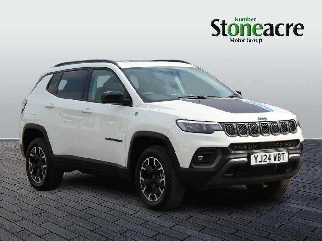 Compare Jeep Compass 1.3 T4 Gse 4Xe Phev Trailhawk YJ24WBT White