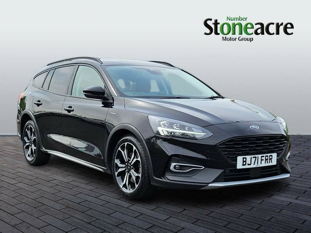 Compare Ford Focus 1.0T Ecoboost Active X Edition Euro 6 Ss BJ71FRR Black