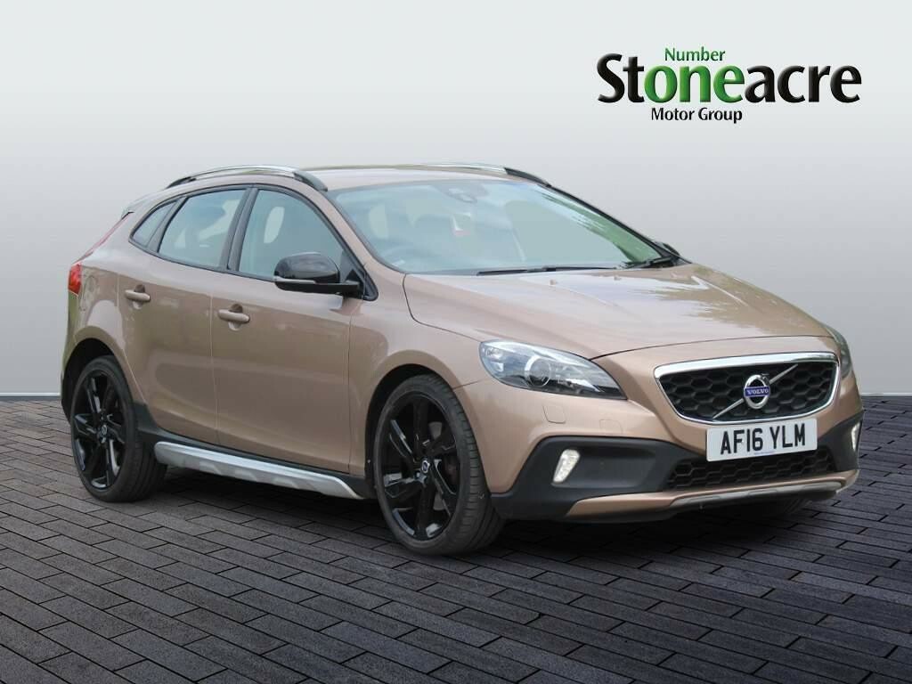 Volvo V40 Cross Country Lux Brown #1
