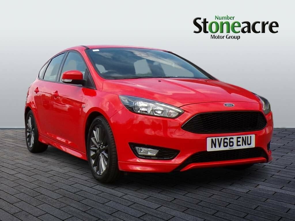 Compare Ford Focus 1.5 Tdci St-line Euro 6 Ss NV66ENU Red