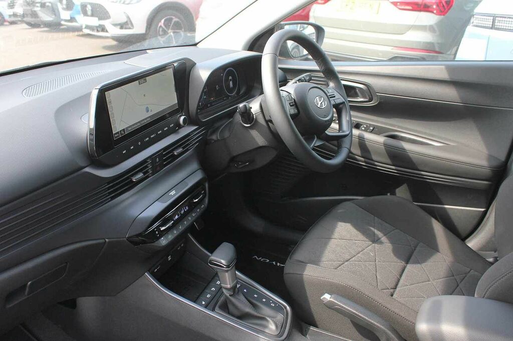 Compare Hyundai Bayon 1.0 T-gdi 120Ps Premium 48 Volt Mhev Dct GL24BYH Grey